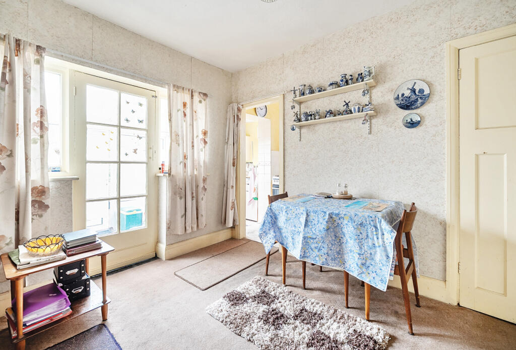 1305032-15-684a9c...