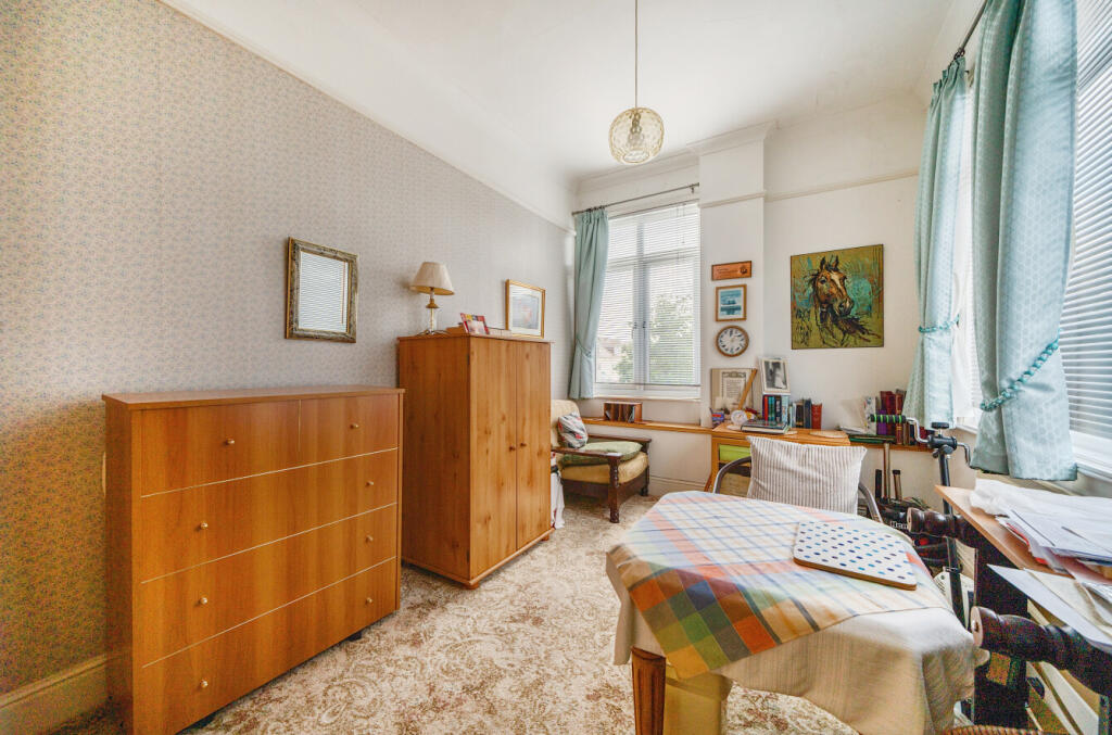 1355421-4-68c81bc...