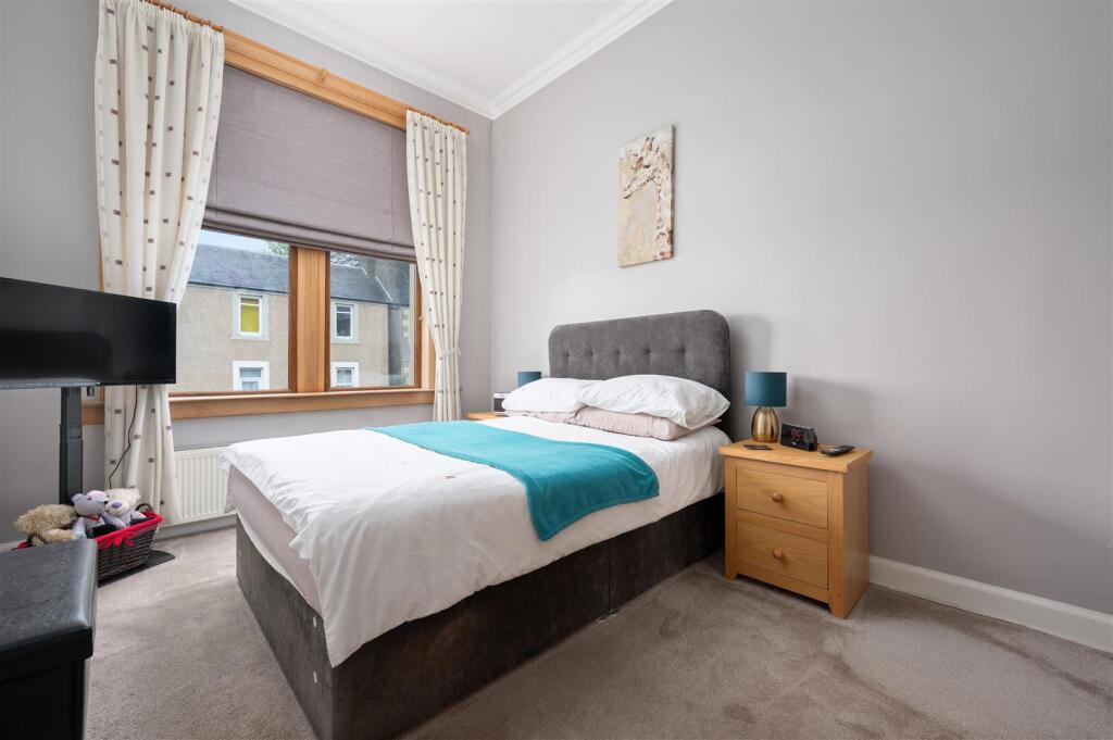 21 Main Street 006.JPG