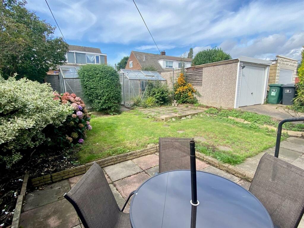 parkfield avenue 17 garden 2.jpg