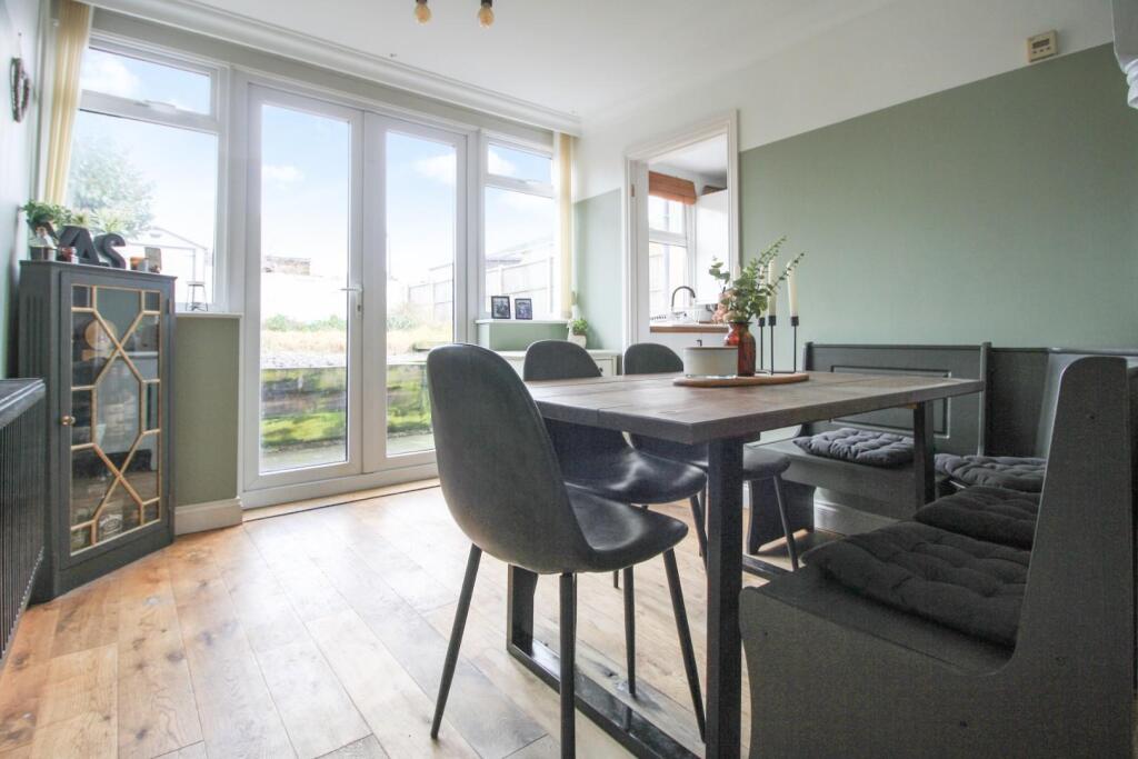 9017276-102489-133838530540233049-e5b36969-bb89-a0