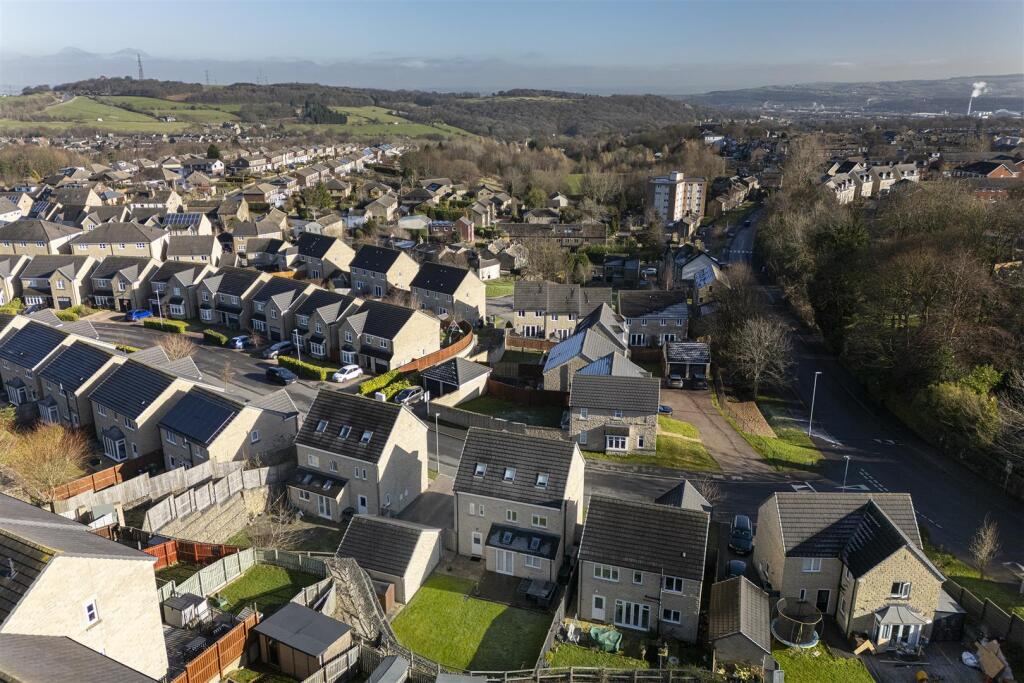 Bramleys Estate Agents - Wadsworth Fold - Lindley 
