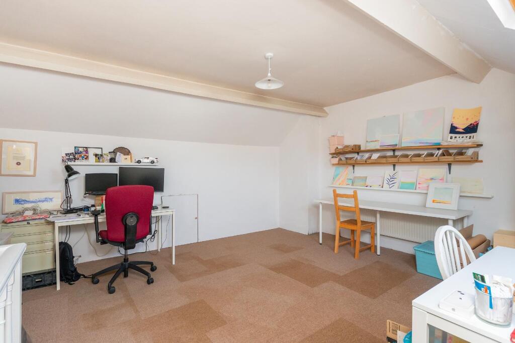 7H7AVP - Loft Room A.jpg