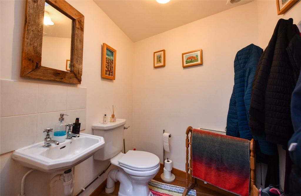 Wc Cloakroom