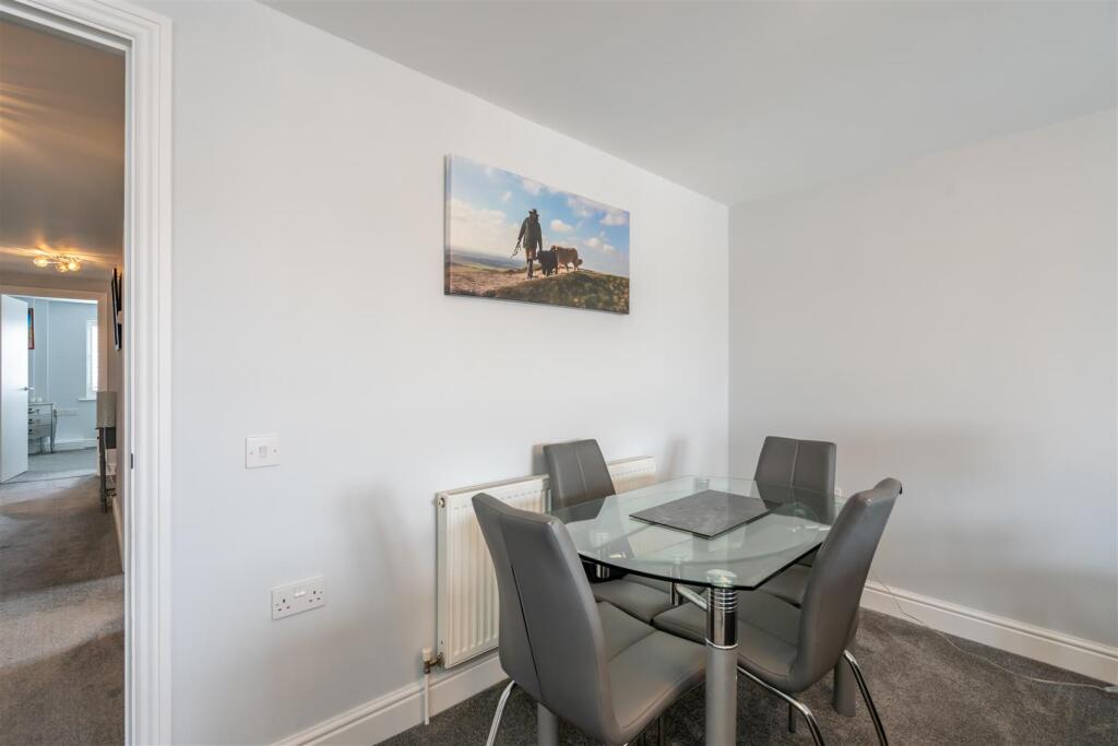 Dining Area.jpg