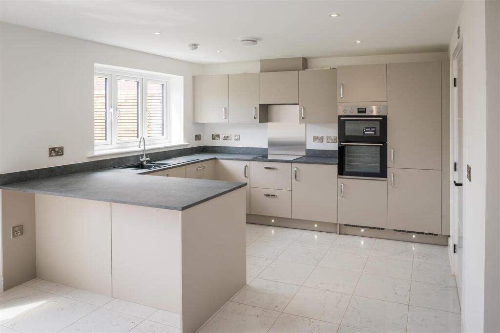 Property-Perspective-Stoneley-Road-Crewe-040725-18