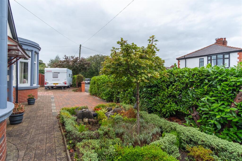 Front Garden/Driveway