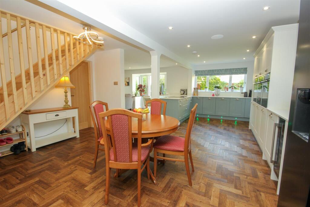 Dining Kitchen.jpg