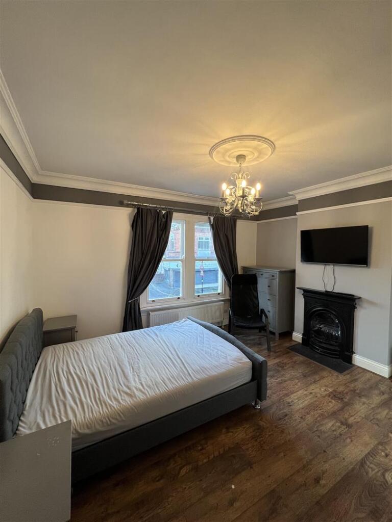 Bedroom 2 .jpg