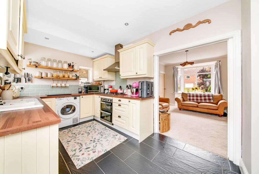 BREAKFAST KITCHEN