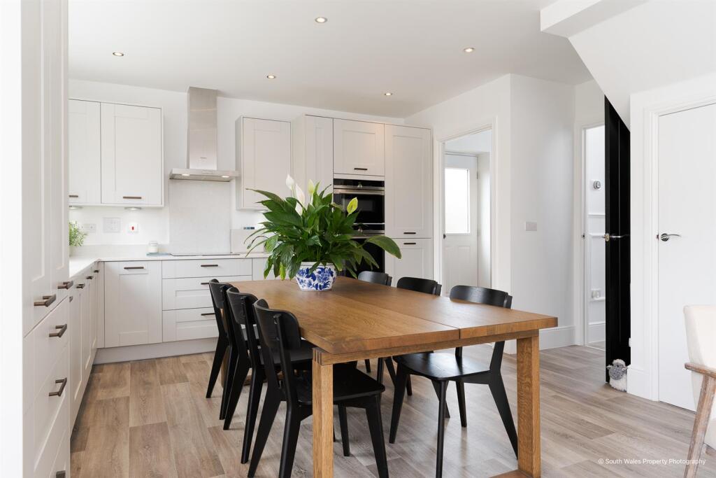 6 Coed Golau Close, Llanwern-SWPP-WEB-19.jpg