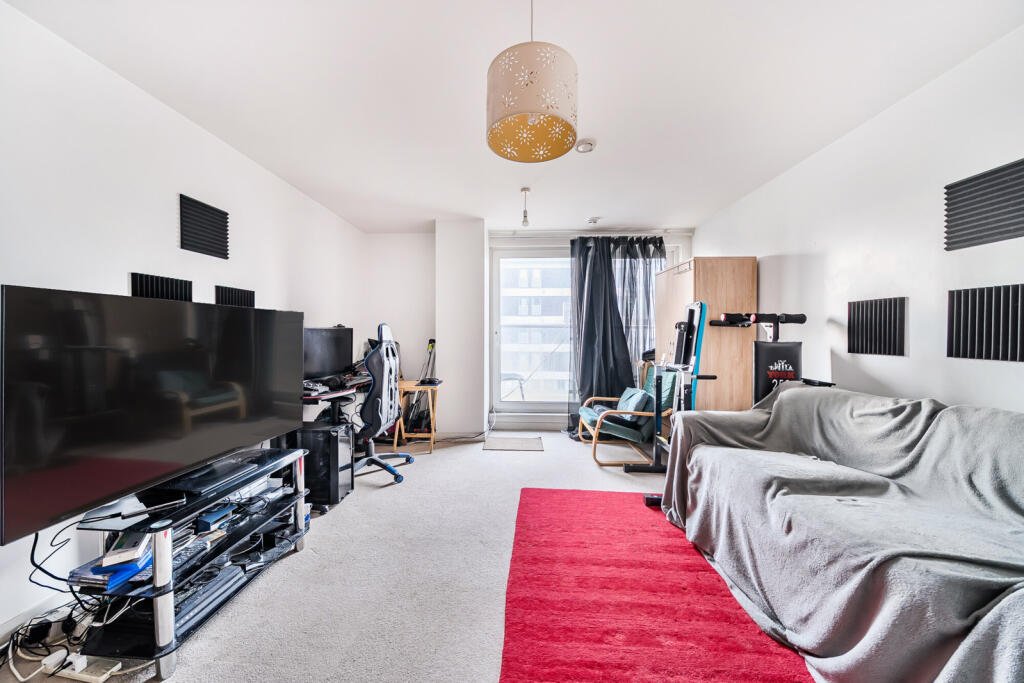 Mercer Walk, Uxbridge