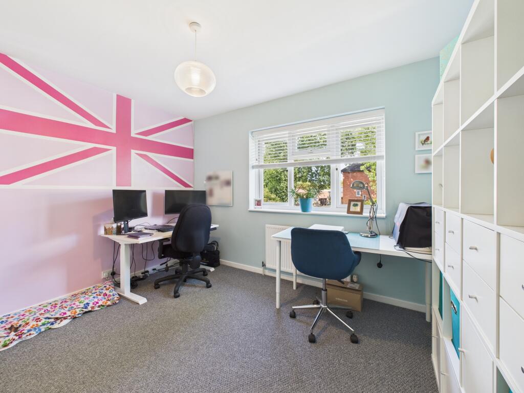 CAM05192G0-PR0129-STILL028