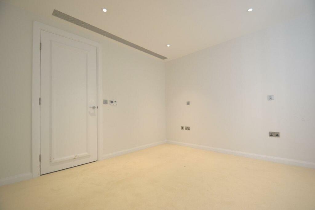 2nd bedroom 2.jpg