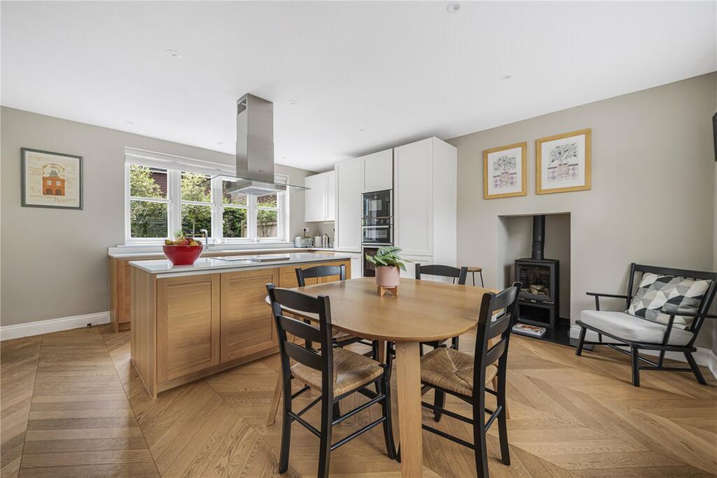 Kitchen/Breakfast