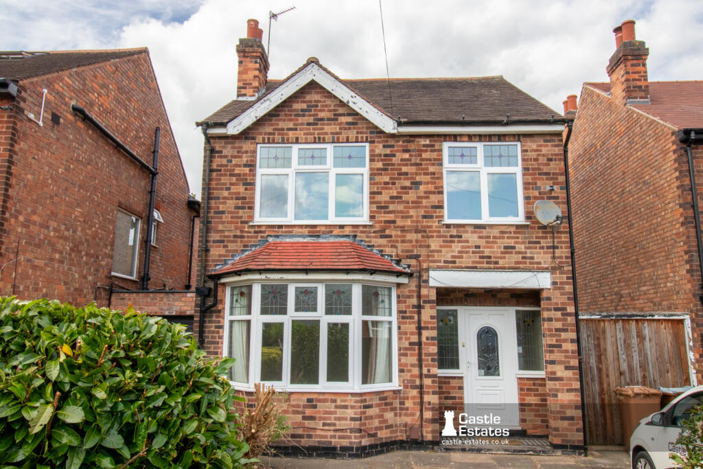 3 bedroom Semi Detached for rent
