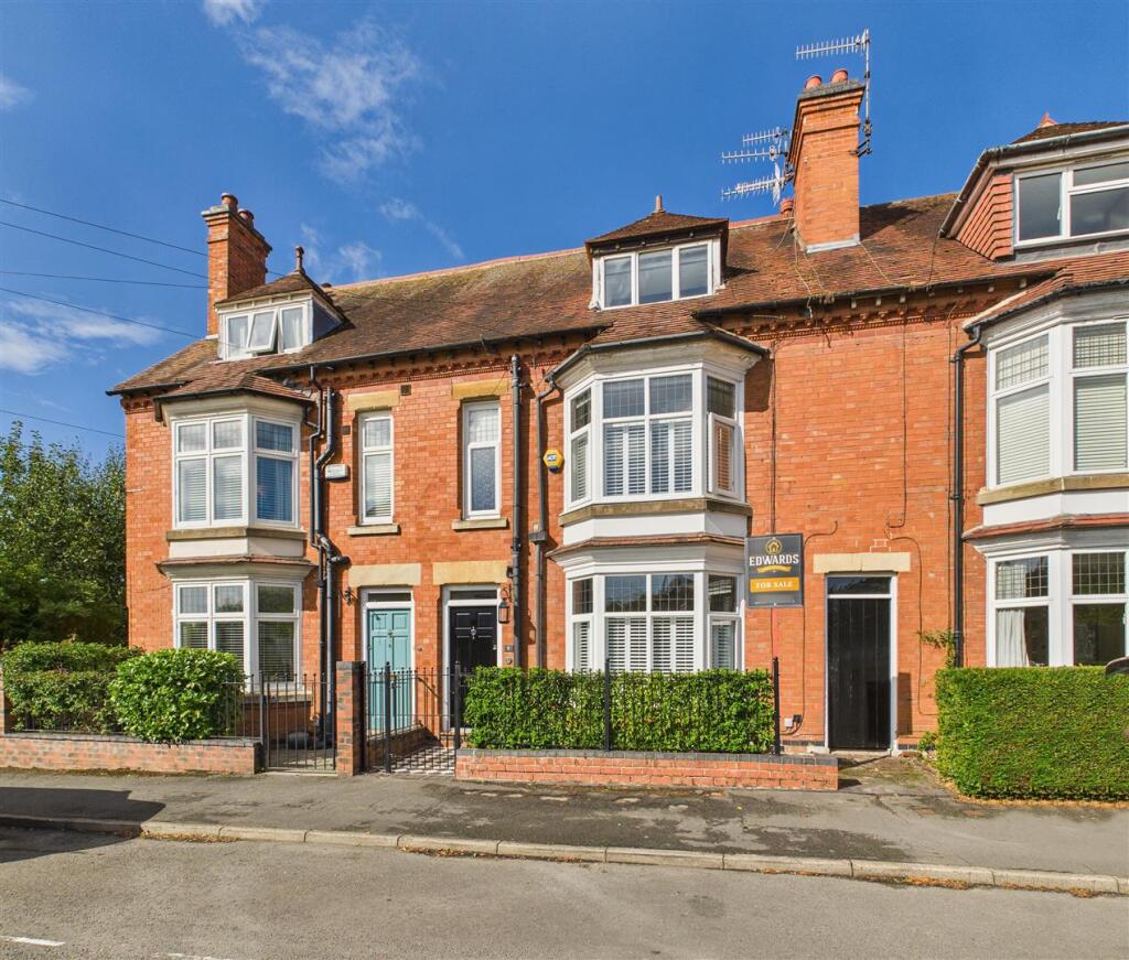 CAM05251G0-PR0083-STILL002 - Copy.jpg