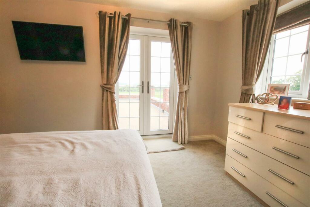 BEDROOM 2 (EN-SUITE)