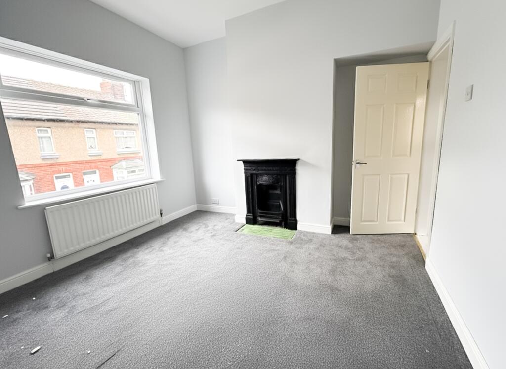 Gladstone Street EweMove-10
