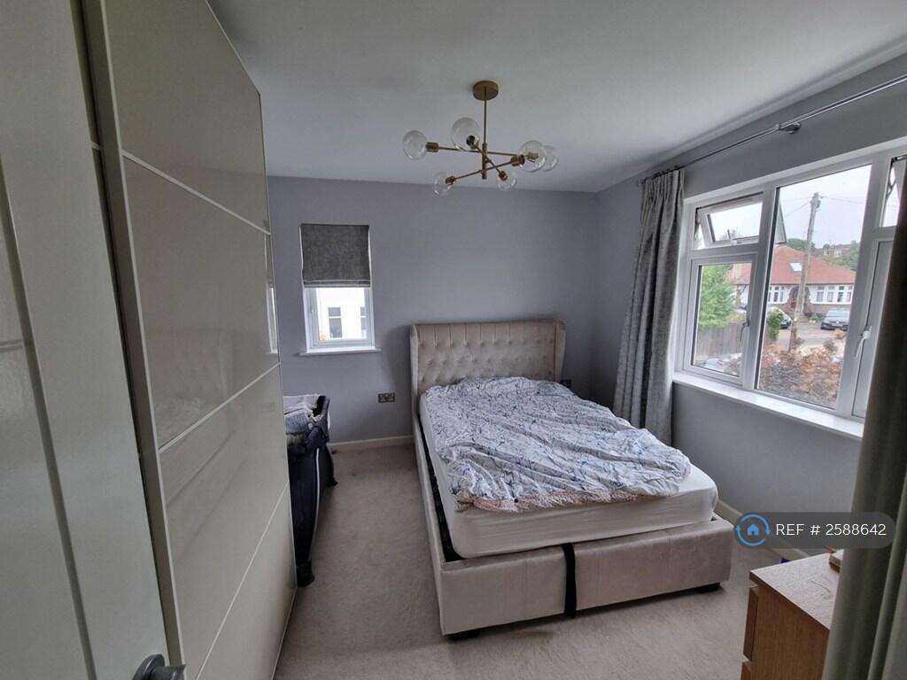 First Floor Back Bedroom 