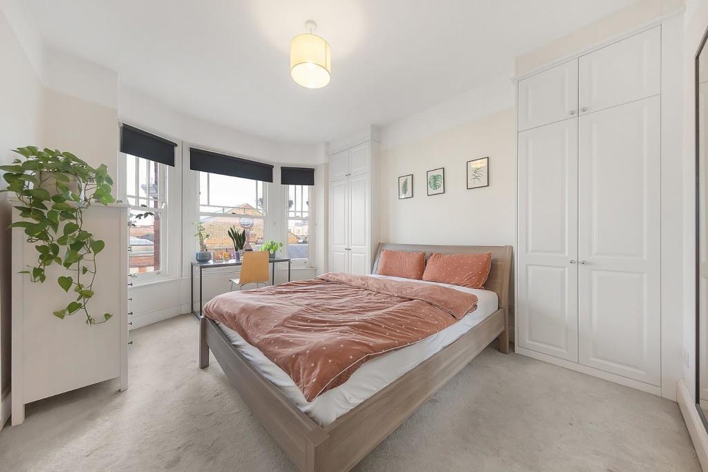 Bedroom (2).jpg