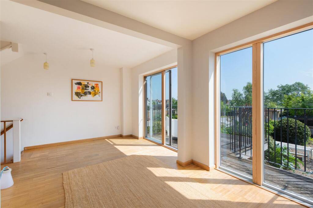 Island Wall, Whitstable