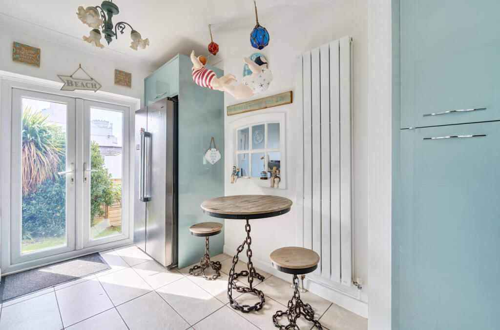 Kitchen/Dining