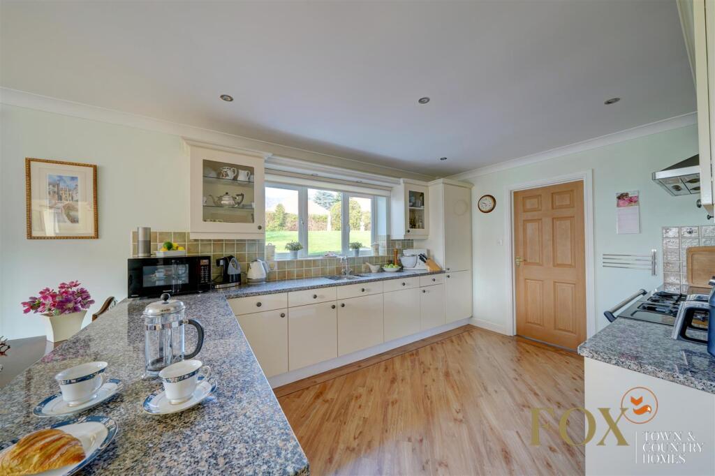 15 Chase Rd (25).jpg