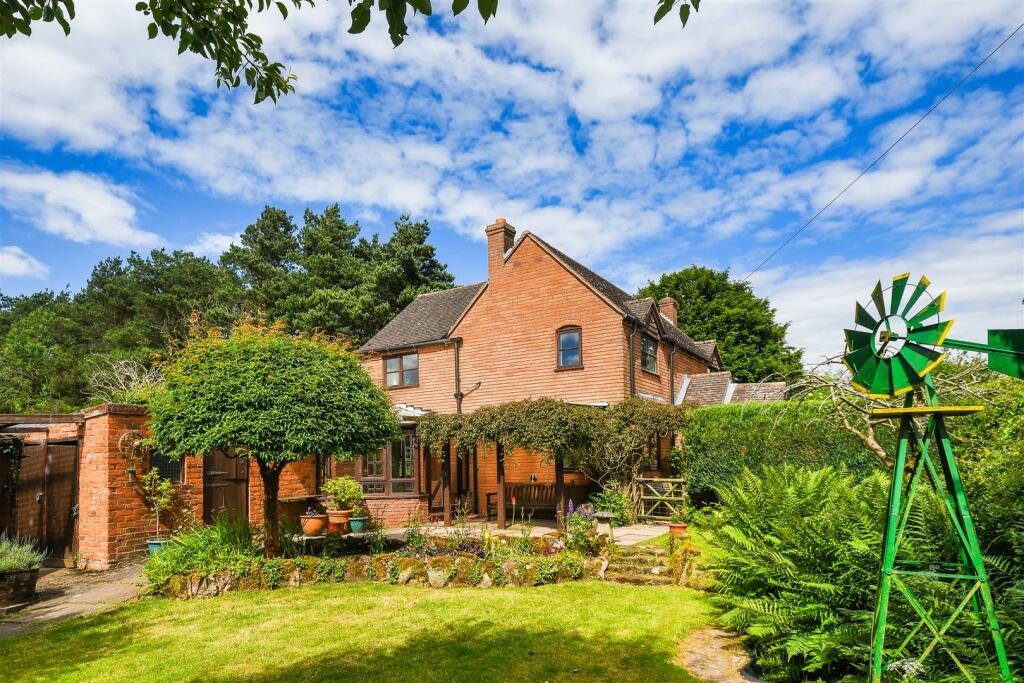 4 Beamish Lane - Rear.jpg