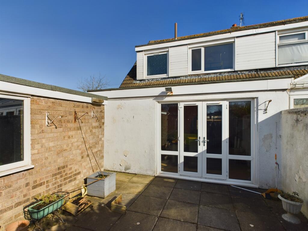 CAM02386G0-PR0115-STILL006