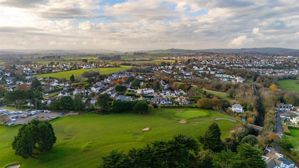 A33 - 3 Brakeridge Close - 251106.jpg