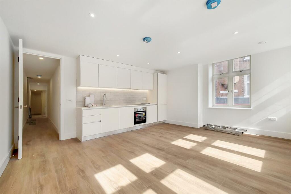 1_Kitchen-Reception-3.jpg