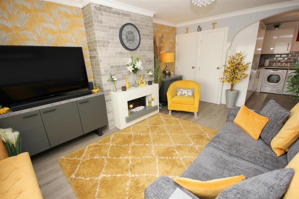 Lounge..jpg