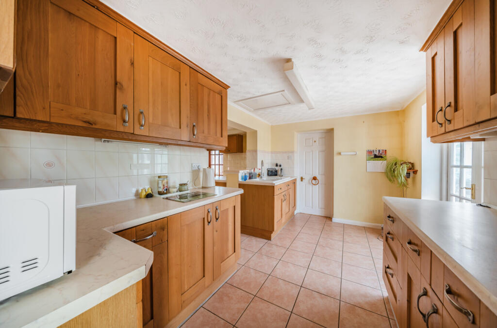 1326108-16-687555...