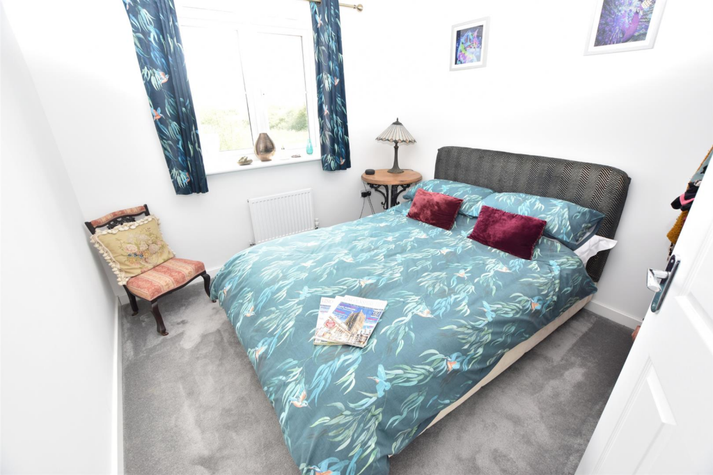 BEDROOM 3 (FRONT)