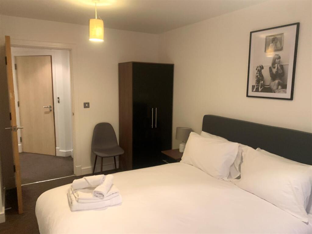 2 Temple house bedroom 2.jpg