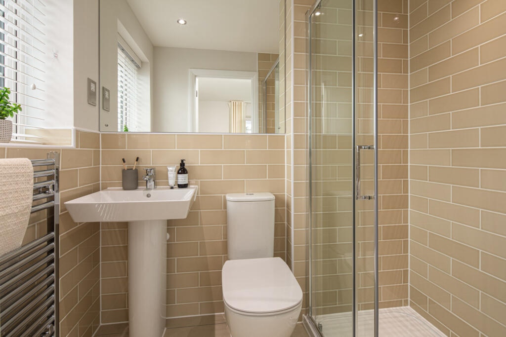 En suite in the Cornell 4 bedroom home