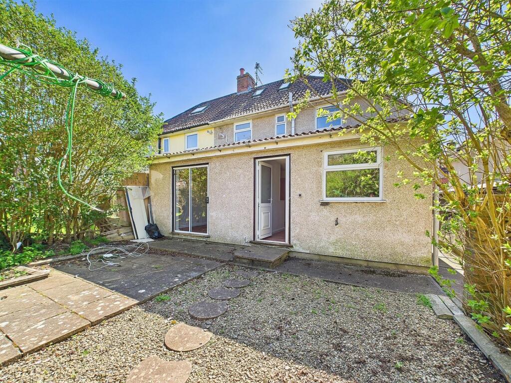 15 - Two Flats for Auction, Fishponds, Bristol.jpg