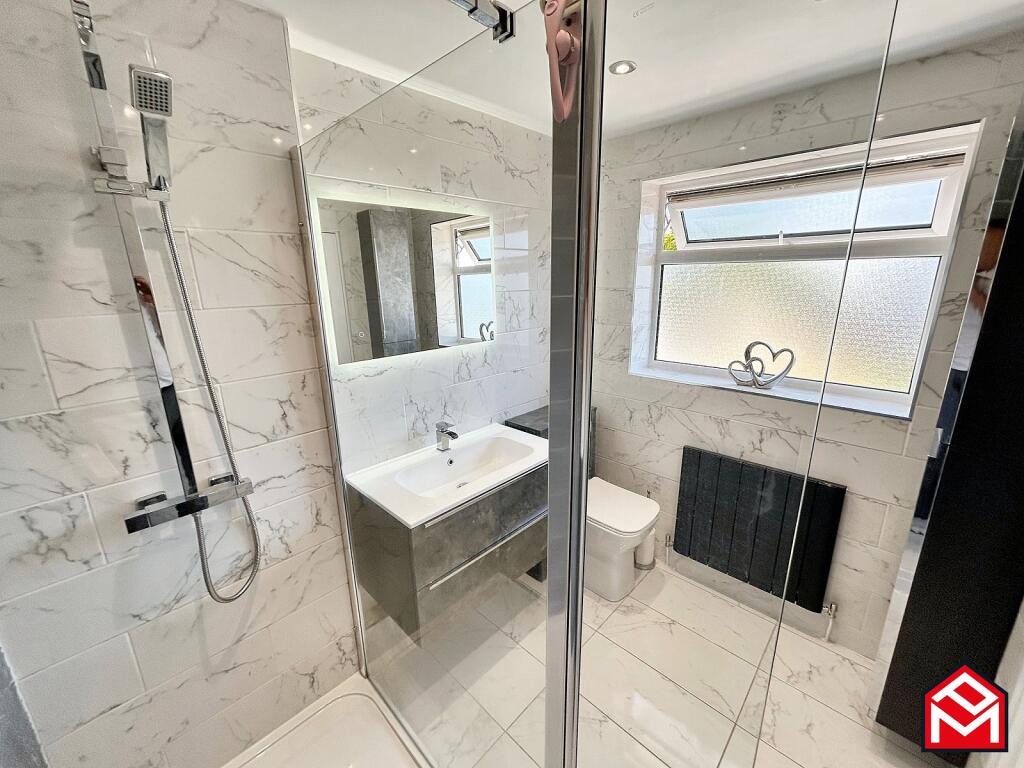 En-suite shower room