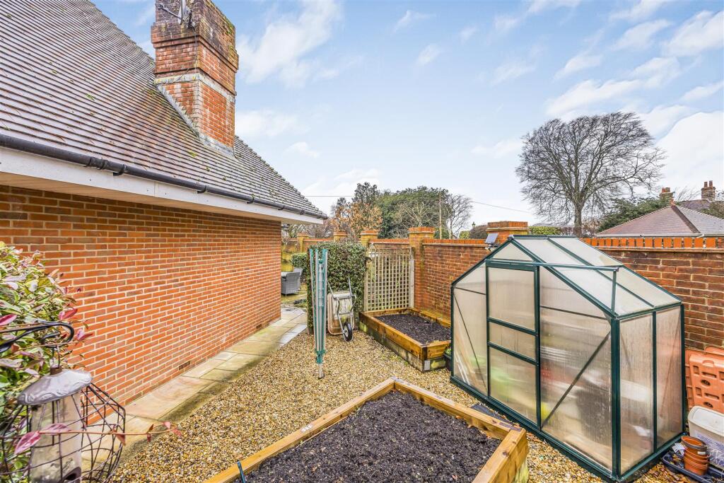 2 Clarendon Close, Denmead-PorticoMarketing-Nexa-4