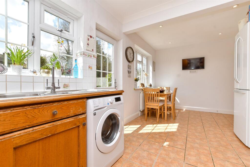 Kitchen/Breakfast Room