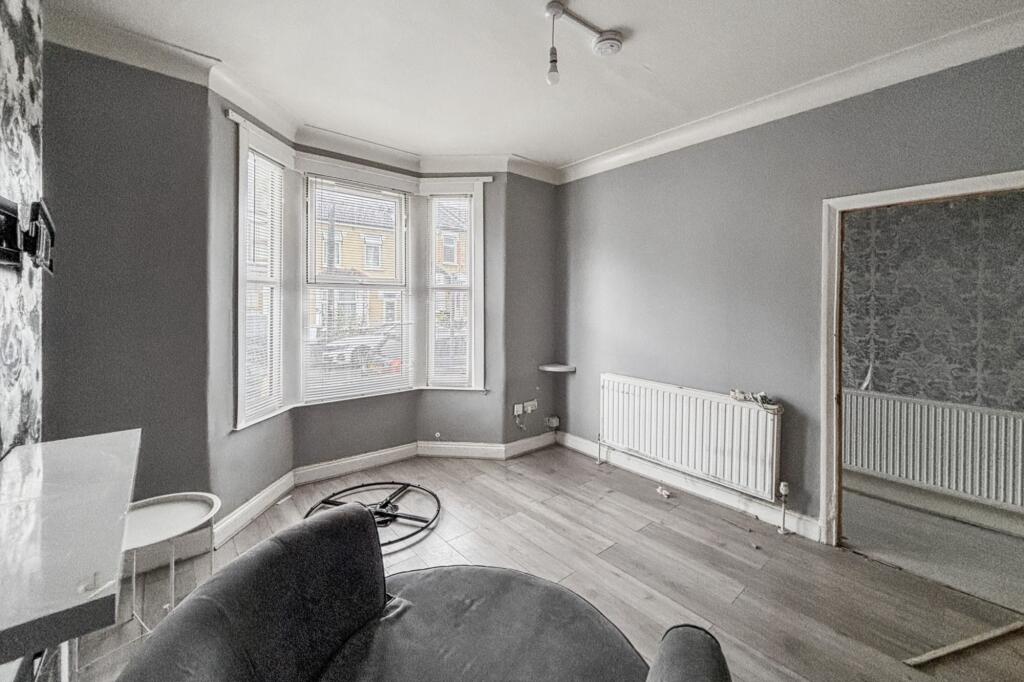 49 Francis Avenue, Ilford, Redbridge IG1 1TS