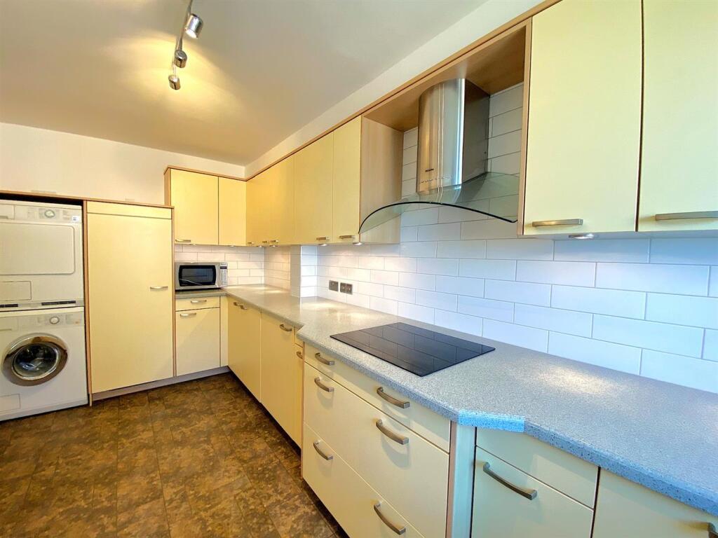 19 Grenada - Kitchen2.jpg