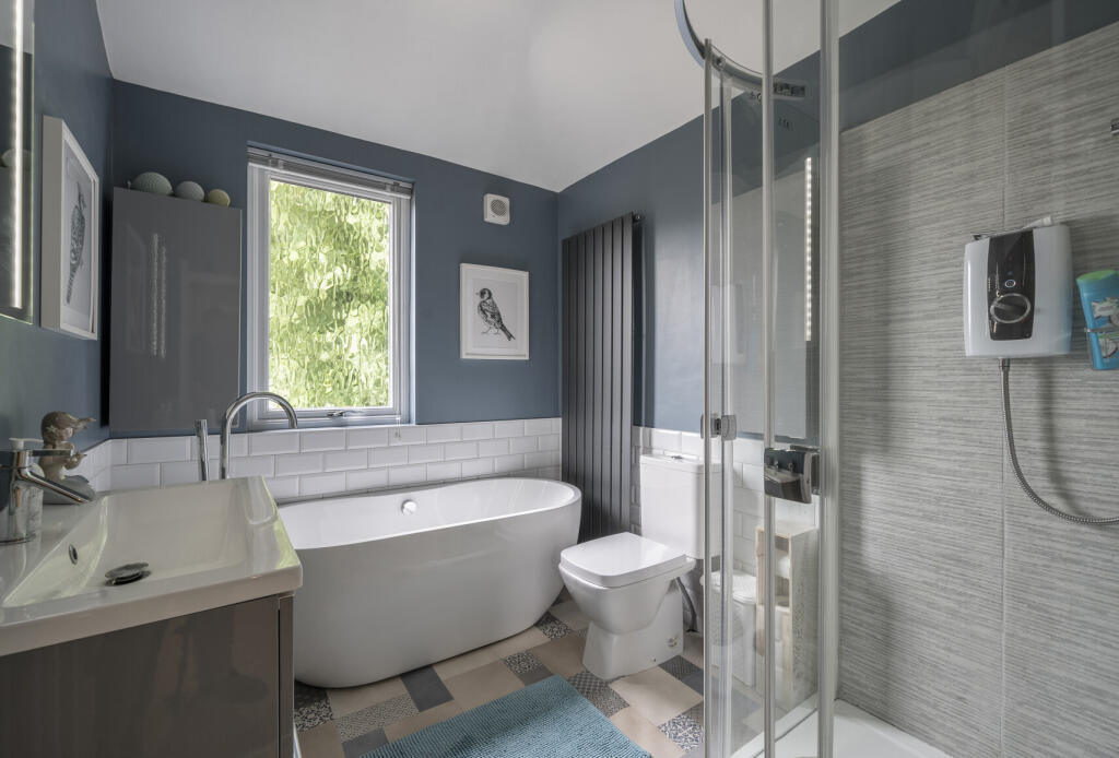 1287688-3-6825e52...