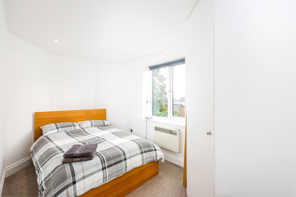 Flat 31, 70 Walton Street, HP21 7QP-7