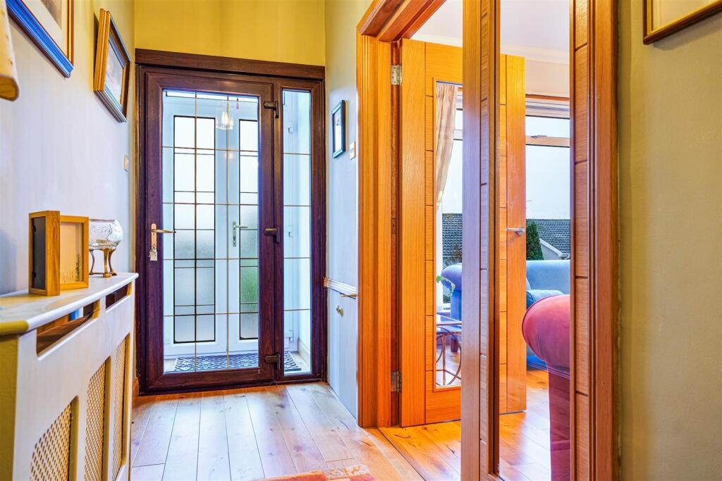 2 - Hallway.jpg