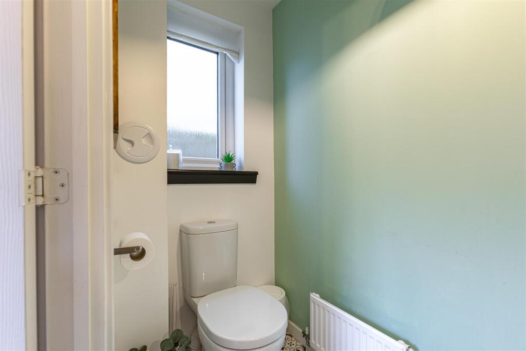 13 Kingfisher Grove Galashiels 25.JPG