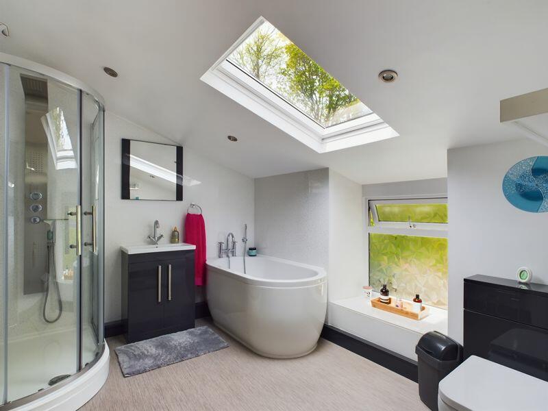 aneth lowen bathroom