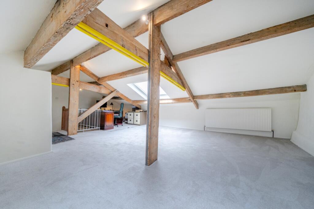 Bedroom 4 with ensuite