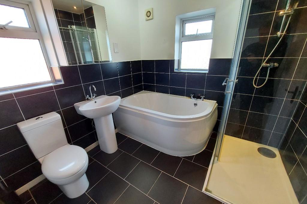 4 Piece Bathroom 